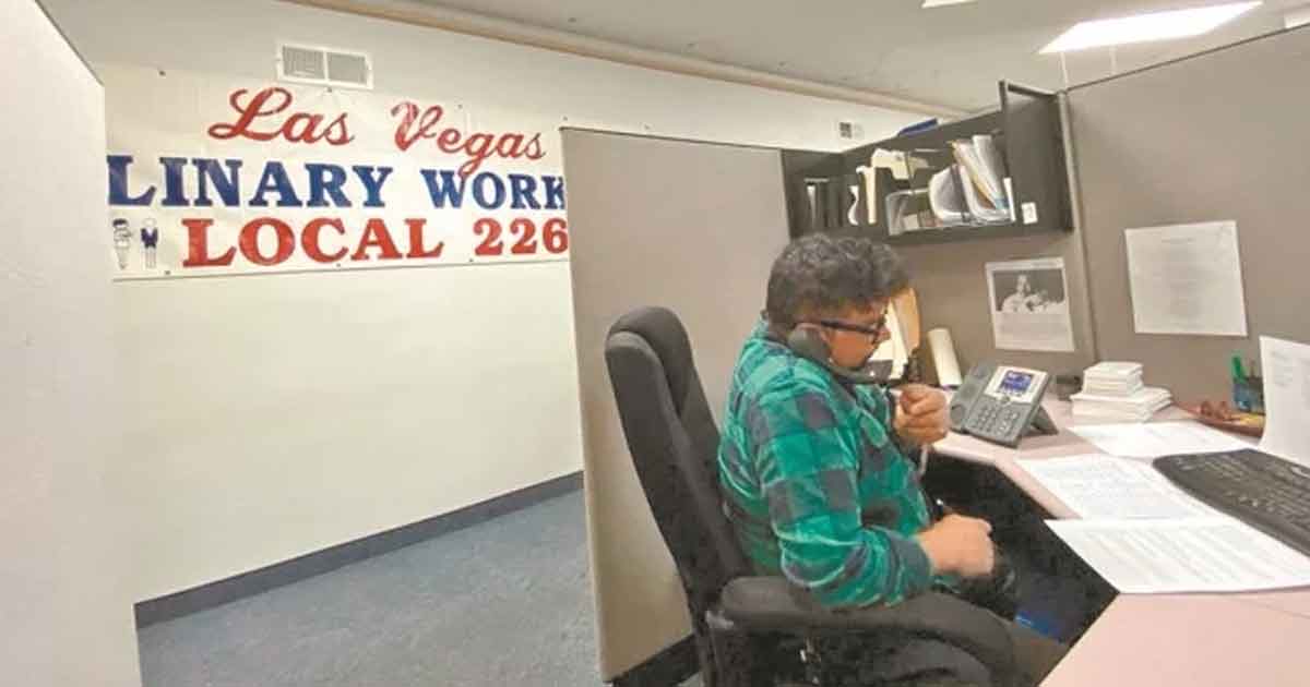 Casa por casa piden voto latino en Nevada