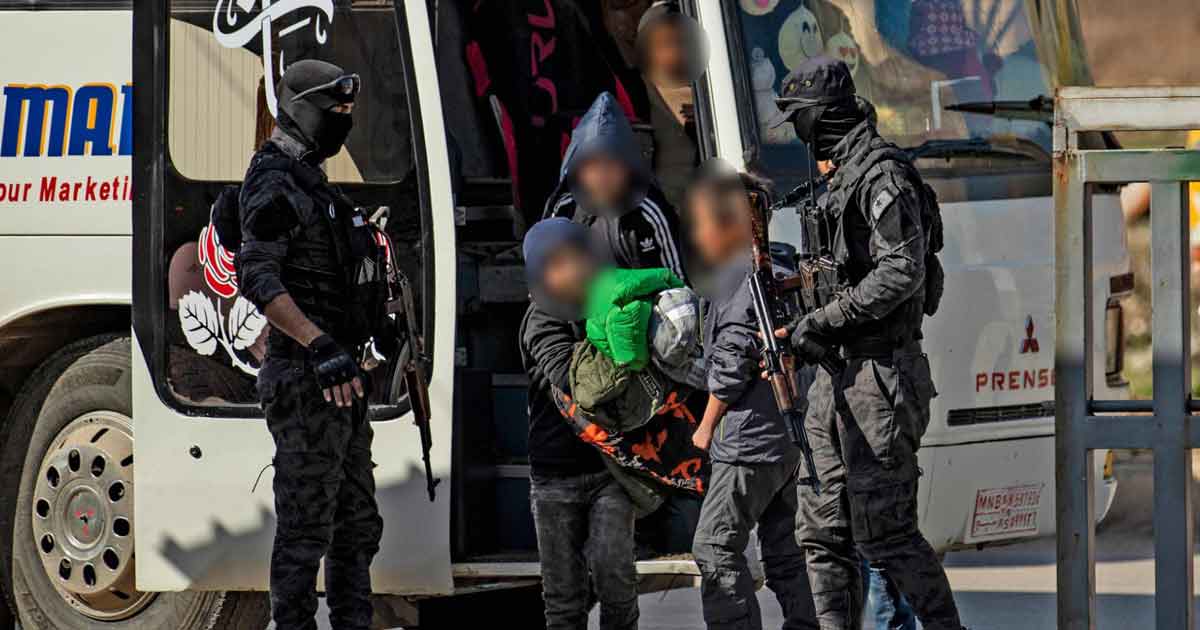 Los kurdo-árabes plantean juzgar en Siria a los presos extranjeros del ISIS
