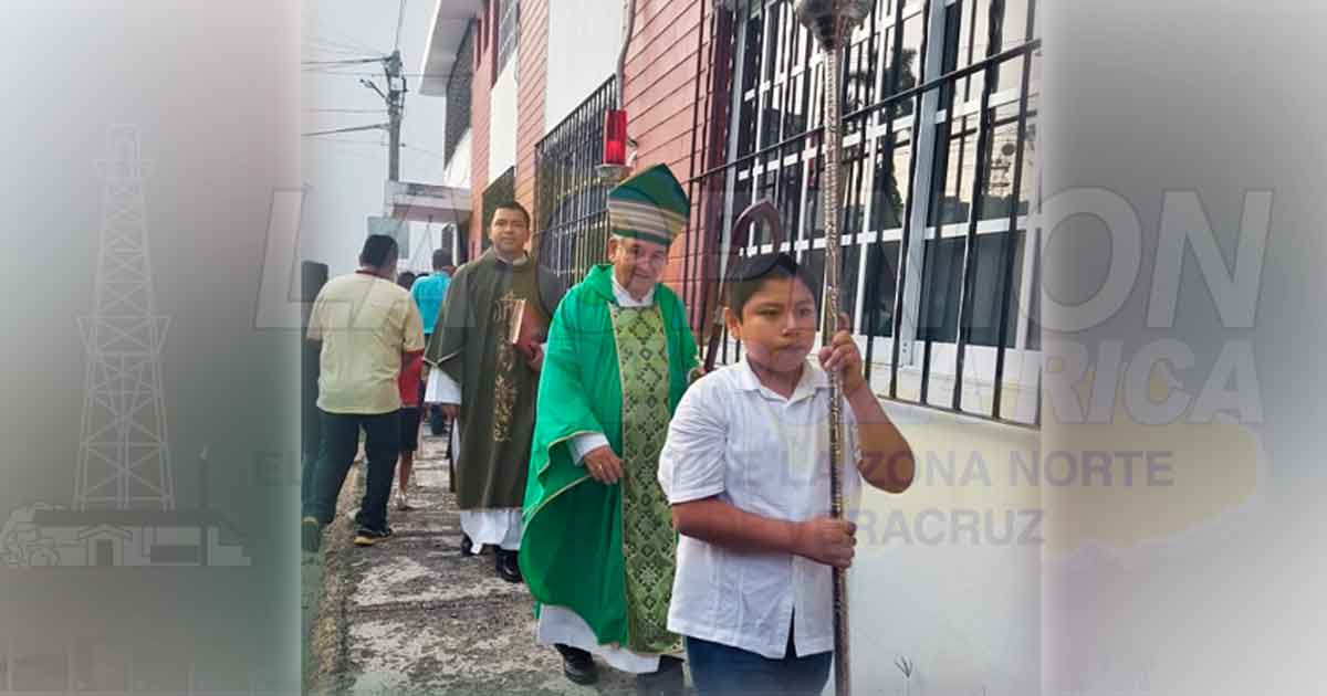Llama obispo de Tuxpan a esforzarse por una sociedad mejor