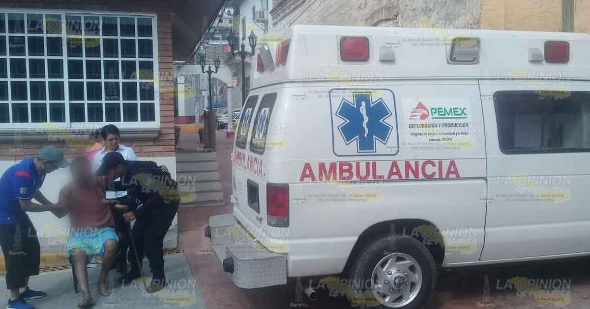 Adulto mayor muere al llegar al hospital