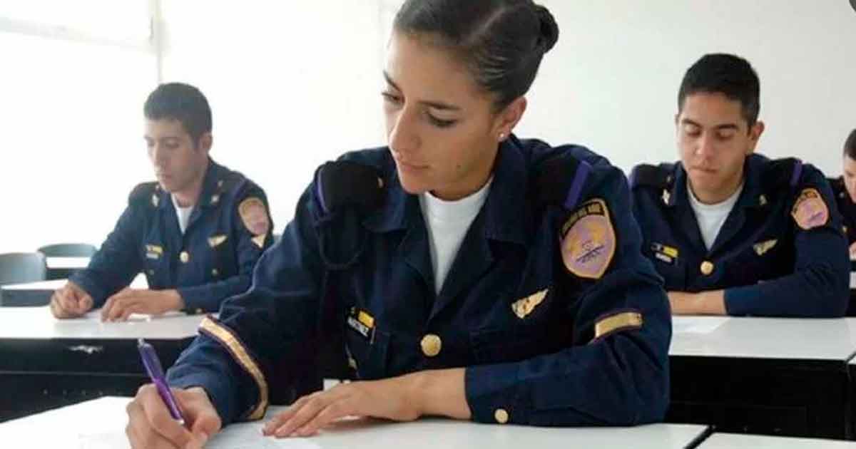 Mujeres de la Fuerza Aérea Mexicana se especializan en Santa Lucía