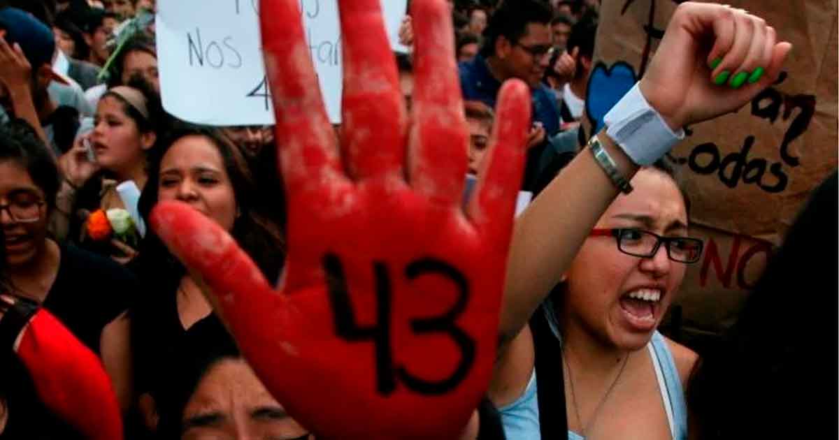 Padres de los 43 normalistas de Ayotzinapa organizarán "una caravana por todo el país"