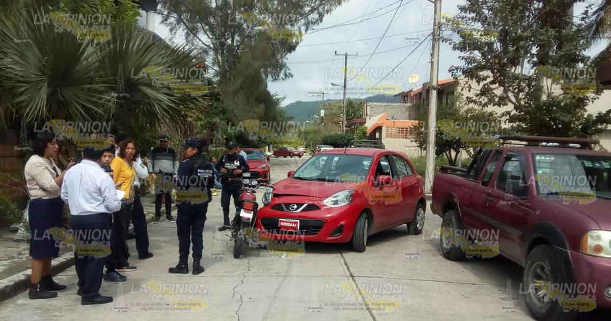 Maestra de Naranjos provoca un choque