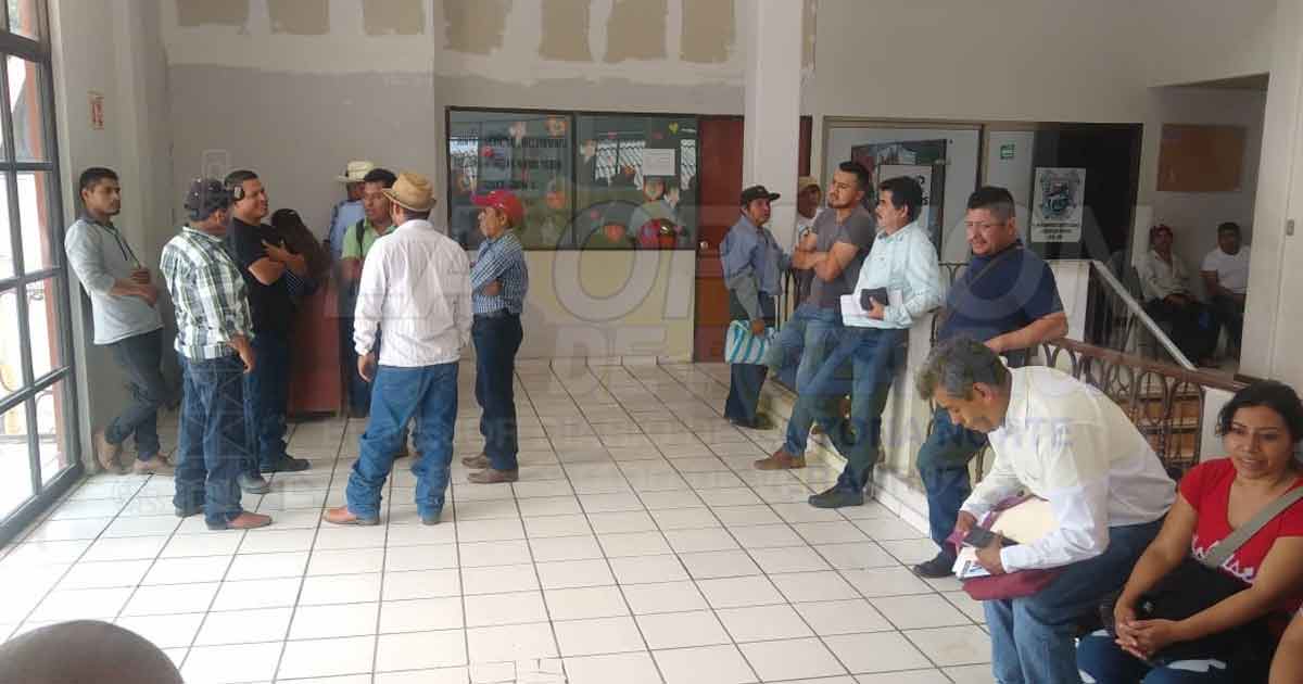 Piden sueldo autoridades Auxiliares de Cazones