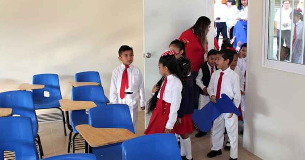 Estrenan aula didáctica en escuela de Naranjos