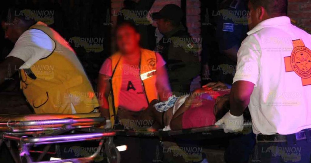 Cuatro hombres y una mujer heridos por arma de fuego en Martínez