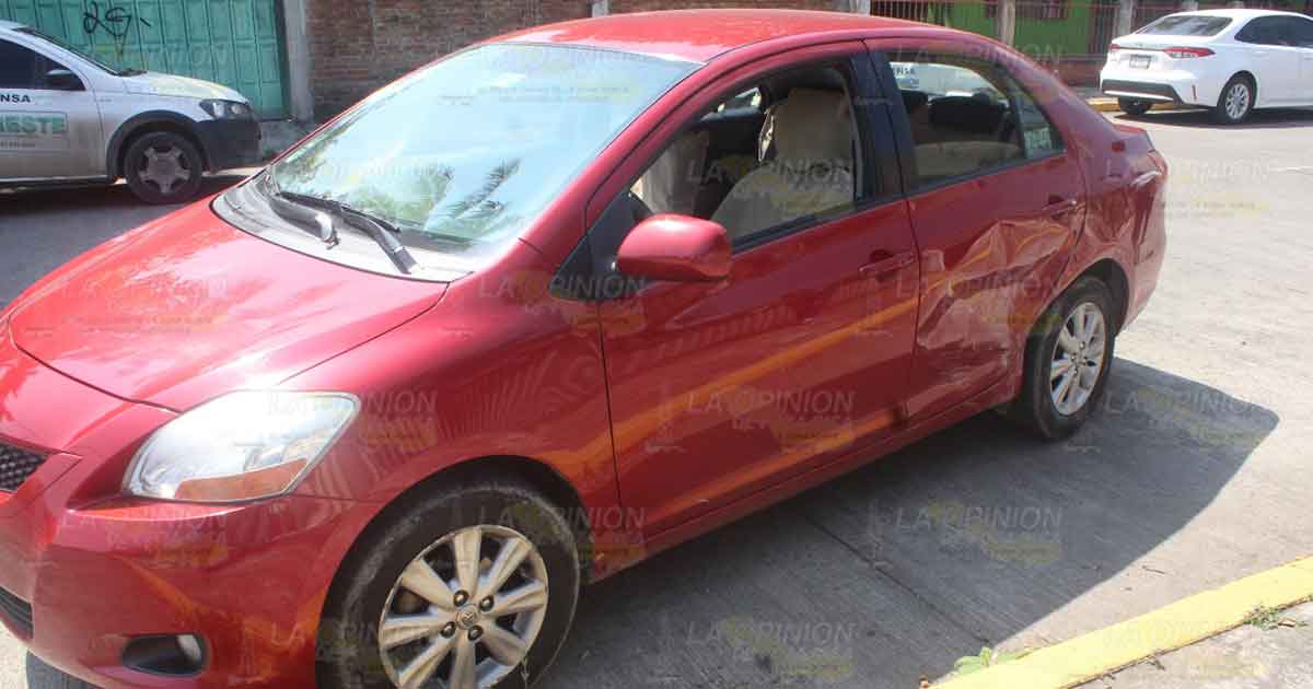 Automovilista se avienta el paso de la muerte en la 27 de Septiembre