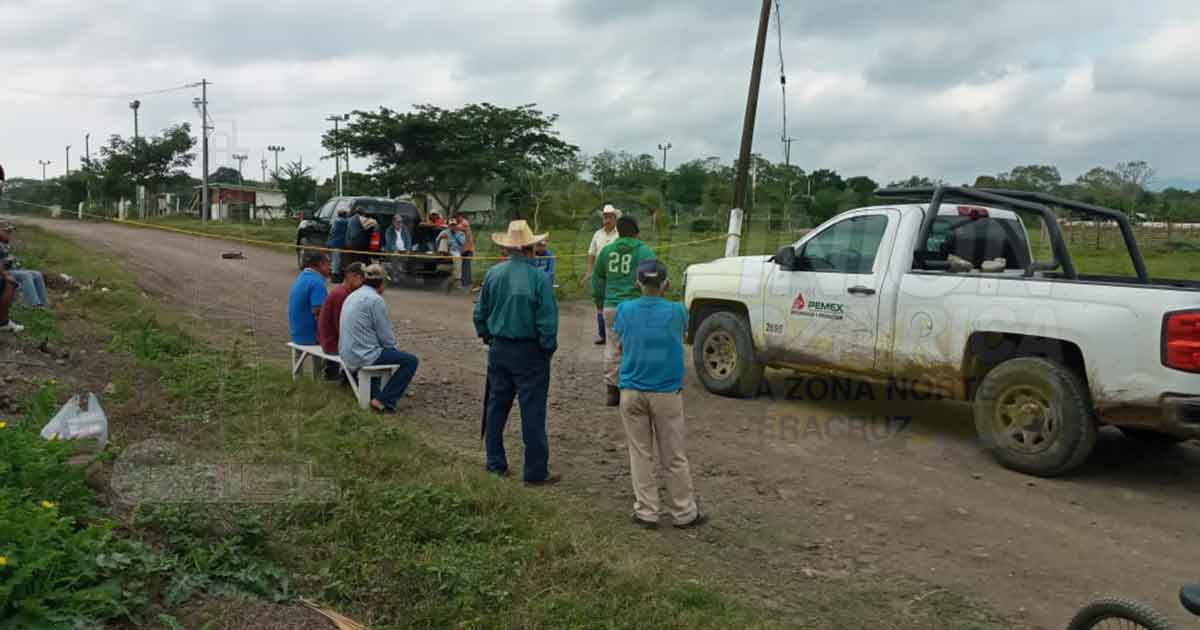 Bloquean acceso a batería de Pemex