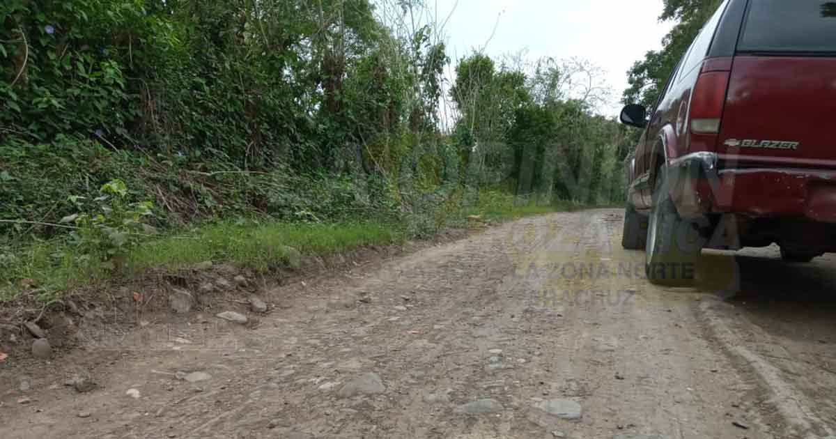 Bloquean acceso a batería de Pemex