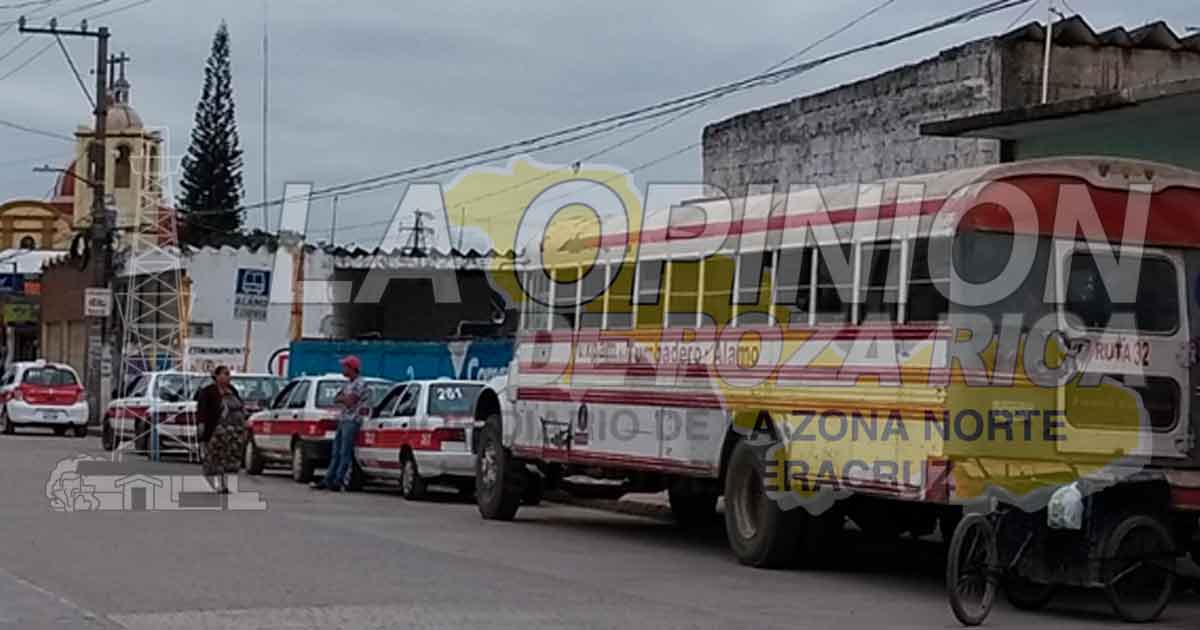 Delincuentes obstruyen el camino de la ruta a Mesón Molino en Álamo