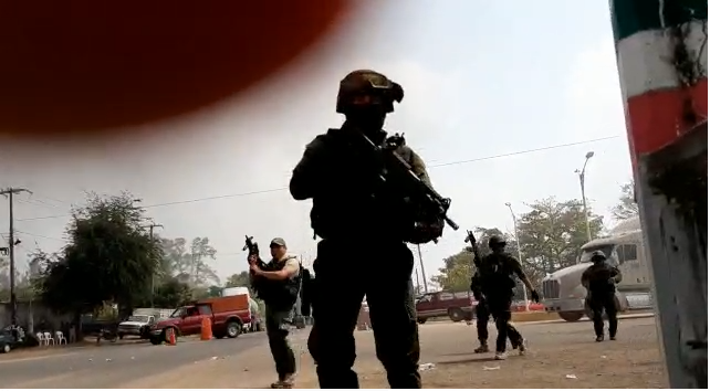 Denuncian periodistas agresiones en operativo policiaco en Isla, Veracruz