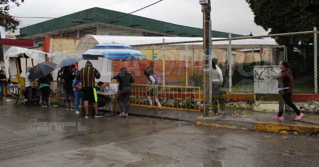 Escasa asistencia a escuelas por Frente Frío 41, en Poza Rica