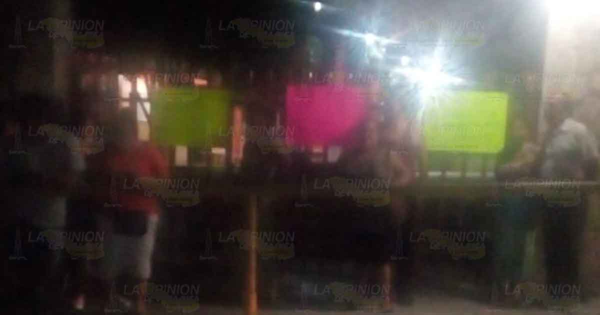 Les impusieron un director y decidieron tomar el plantel