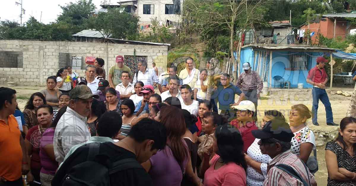 Aumenta la tensión entre los colonos