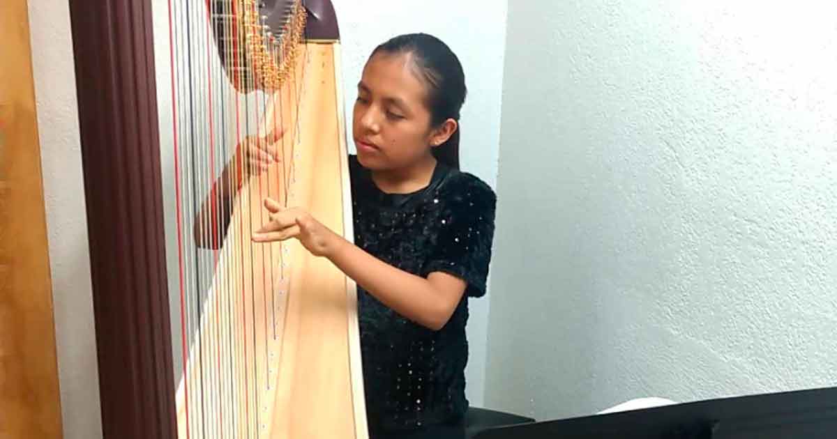 Niña mexicana triunfa en competencia internacional de música clásica