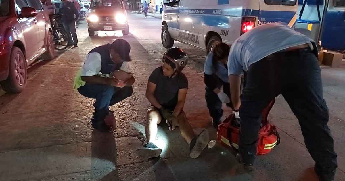 ¡Se accidenta pareja motorizada!