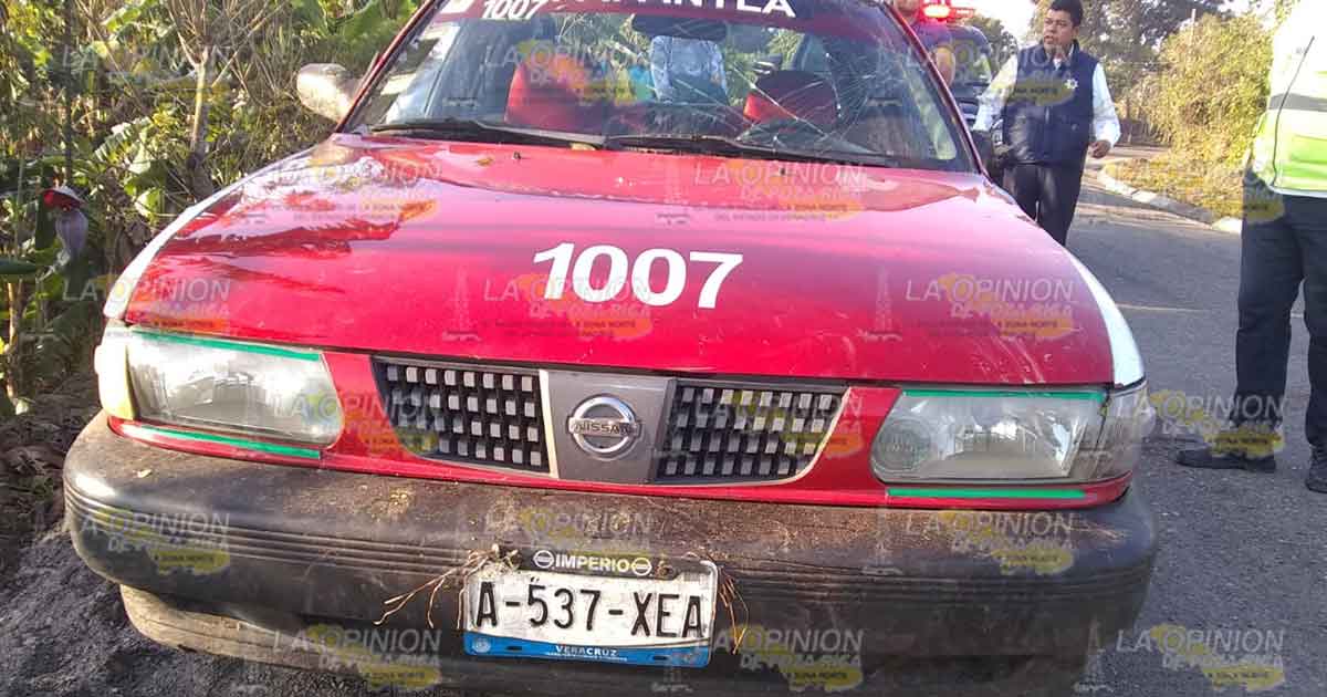Taxi cayó a un barranco en Espinal