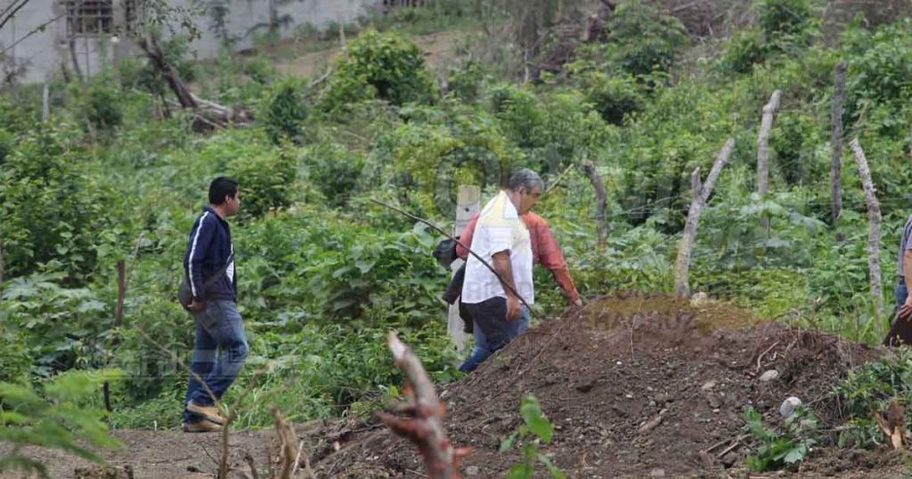 Supervisan predio invadido