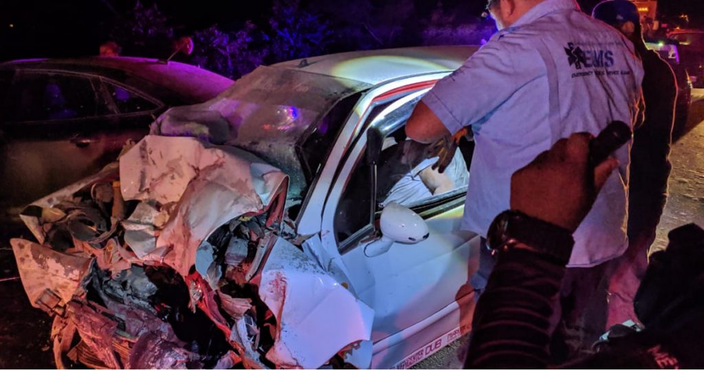 ¡Cruenta carambola; tres lesionados!