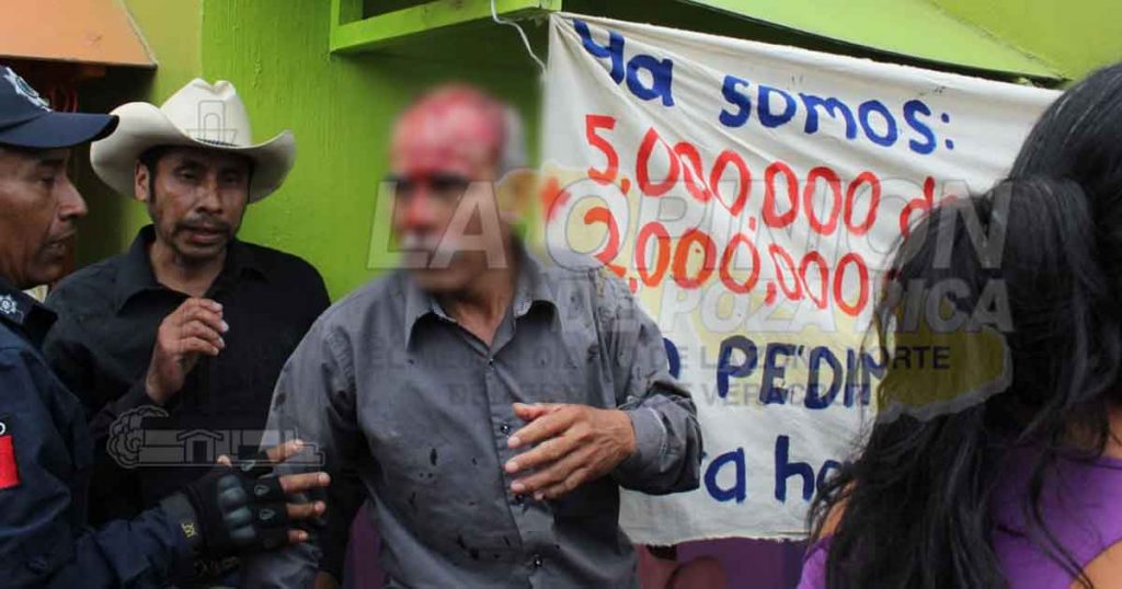 Sangrienta represión en el parque temático (Video)