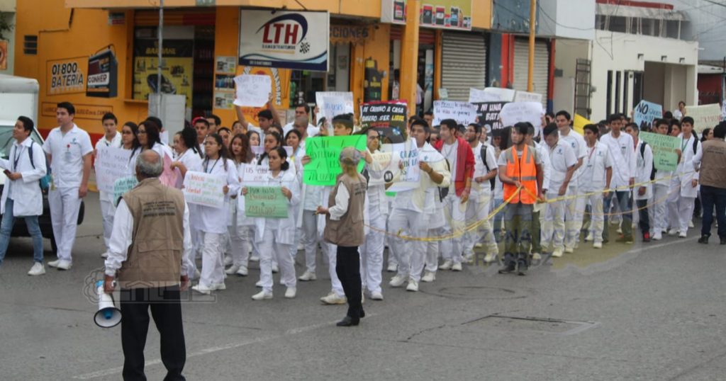 Protestan estudiantes contra la inseguridad
