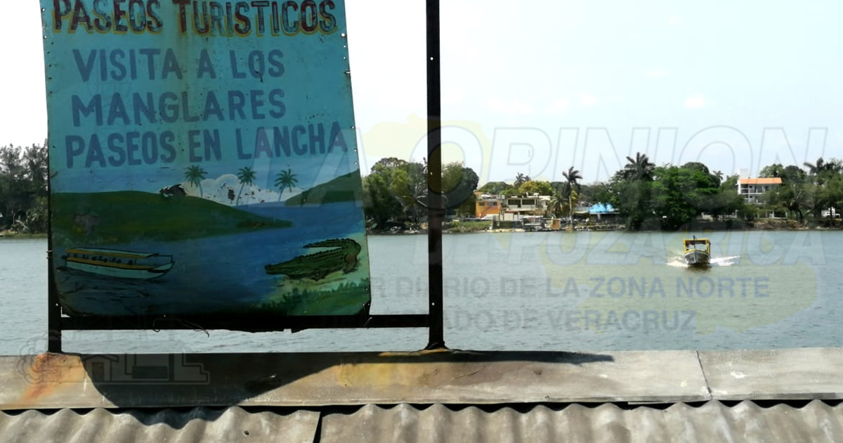 Restringen navegación de embarcaciones turísticas