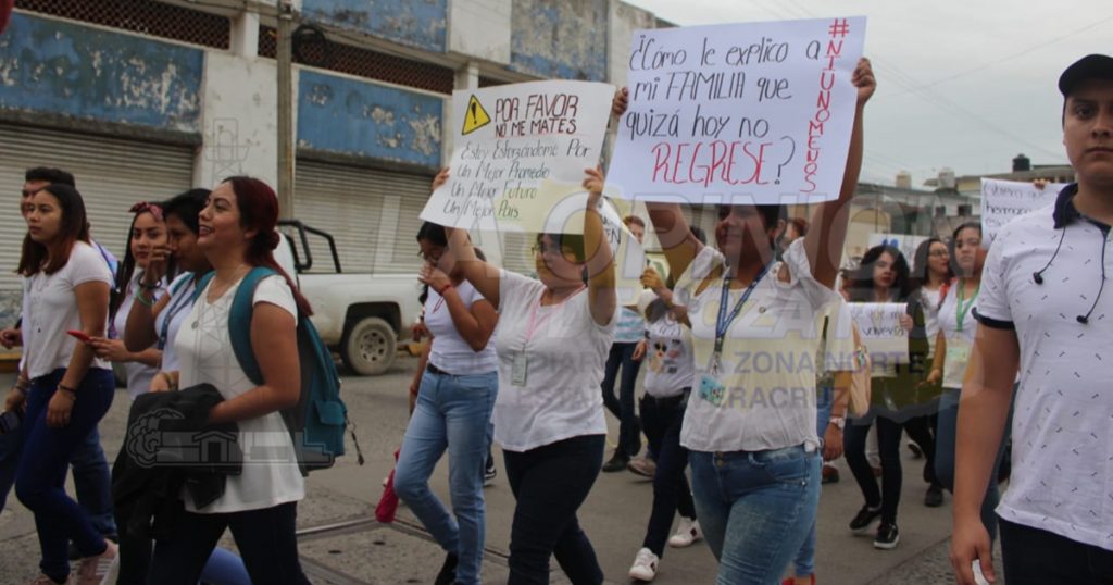Protestan estudiantes contra la inseguridad
