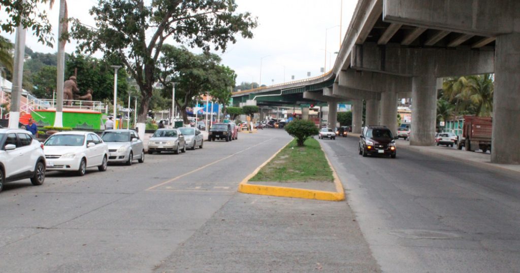 Avanzan trabajos de balizamiento en Poza Rica