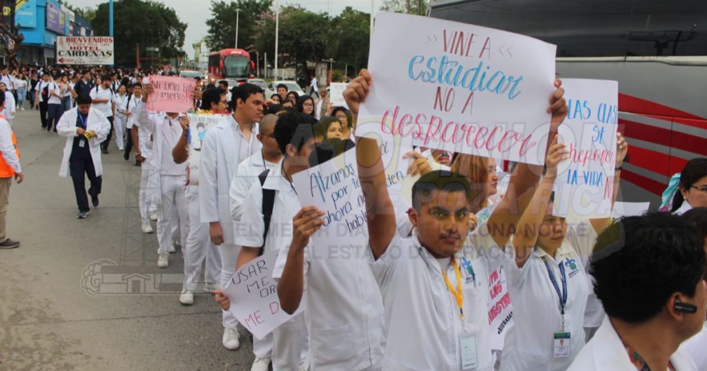 Protestan estudiantes contra la inseguridad