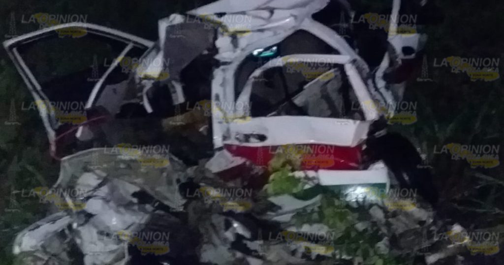Taxista muere en volcadura