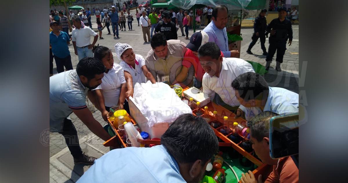 Utilizan la fuerza para retirar a comerciante en Papantla