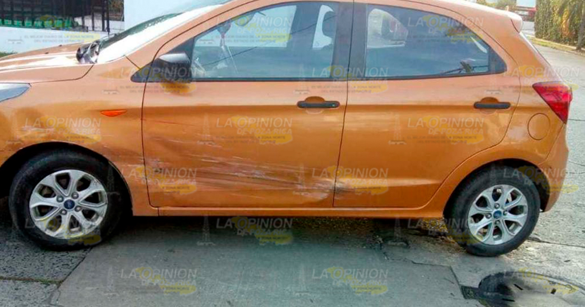 Taxista provoca choque y huye en Tuxpan