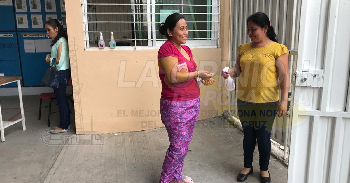 Se Instalan comités de salud en las escuelas de Tihuatlán