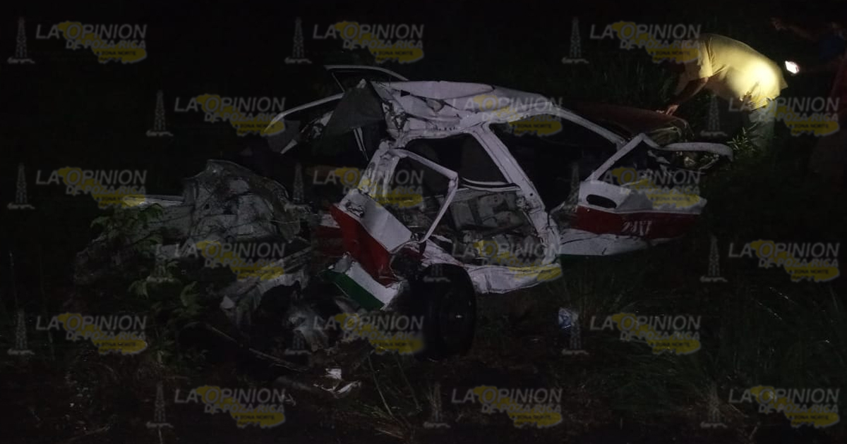 Taxista muere en volcadura
