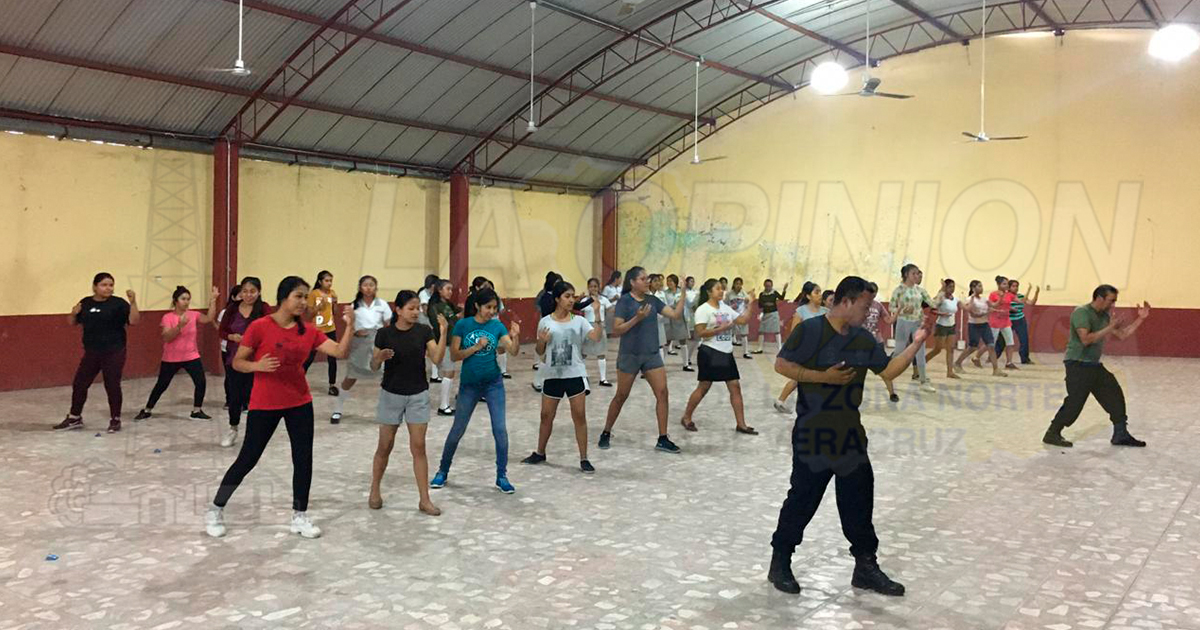 Mujeres seguras, toman clases de defensa personal