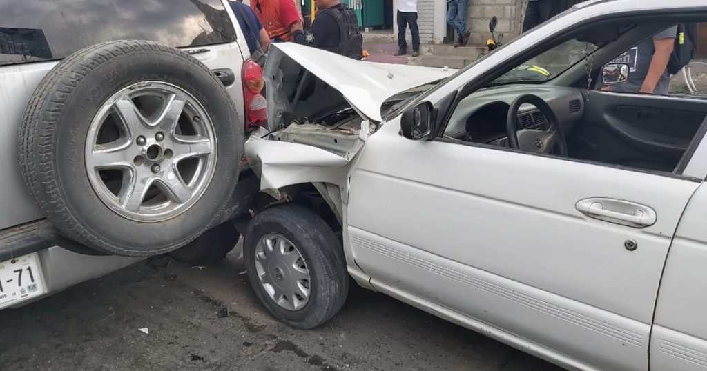 Carambolazo mañanero deja una mujer lesionada