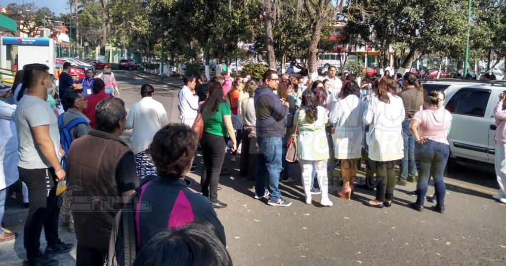 Los mandan a trabajar sin cubrebocas ni mascarillas