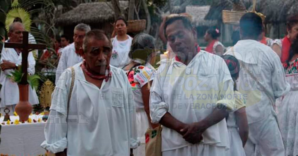 Totonacas celebran a la Corona de Espinas