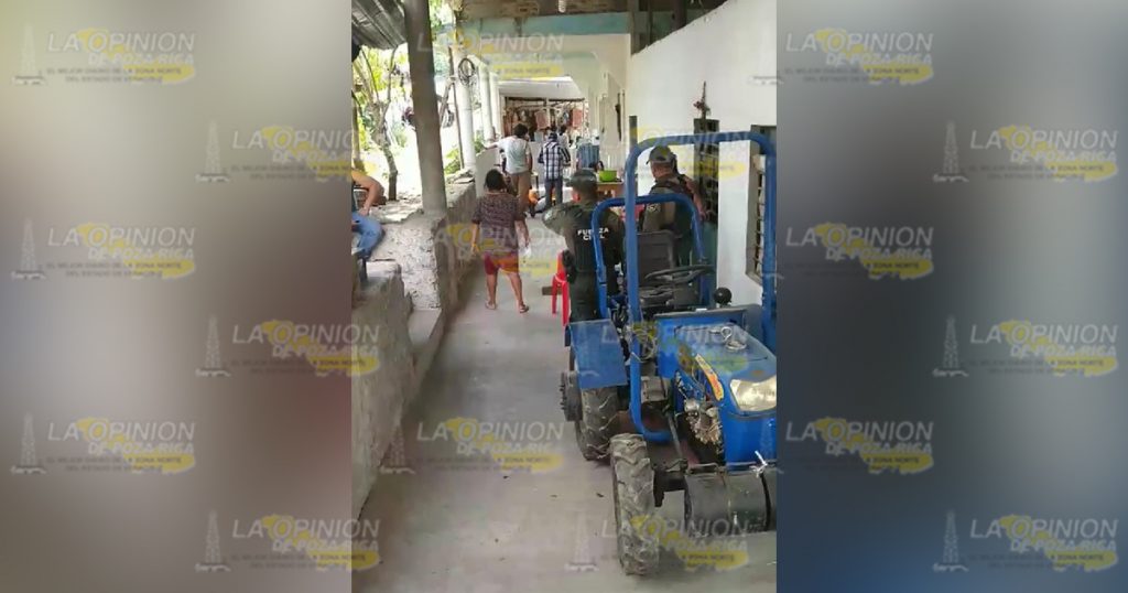 Se llevan a mujer en la comunidad el Remolino