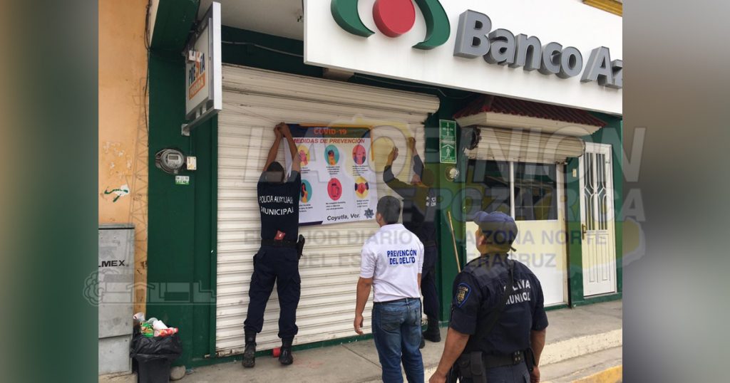 Colocan lonas con medidas de prevención del Covid-19 en Coyutla
