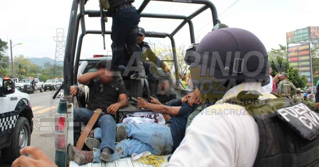 Sangrienta represión en el parque temático (Video)