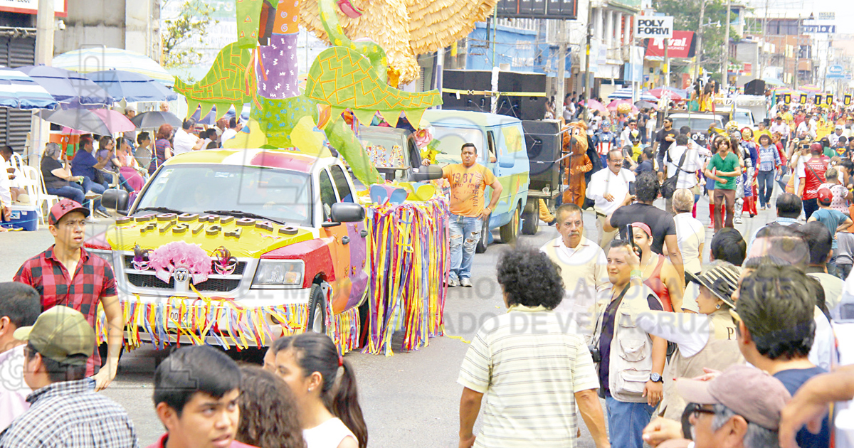 Posponen desfile del 18 de marzo