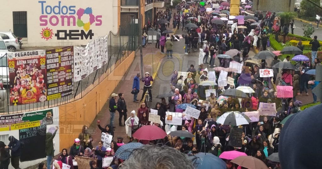 Mujeres toman Xalapa