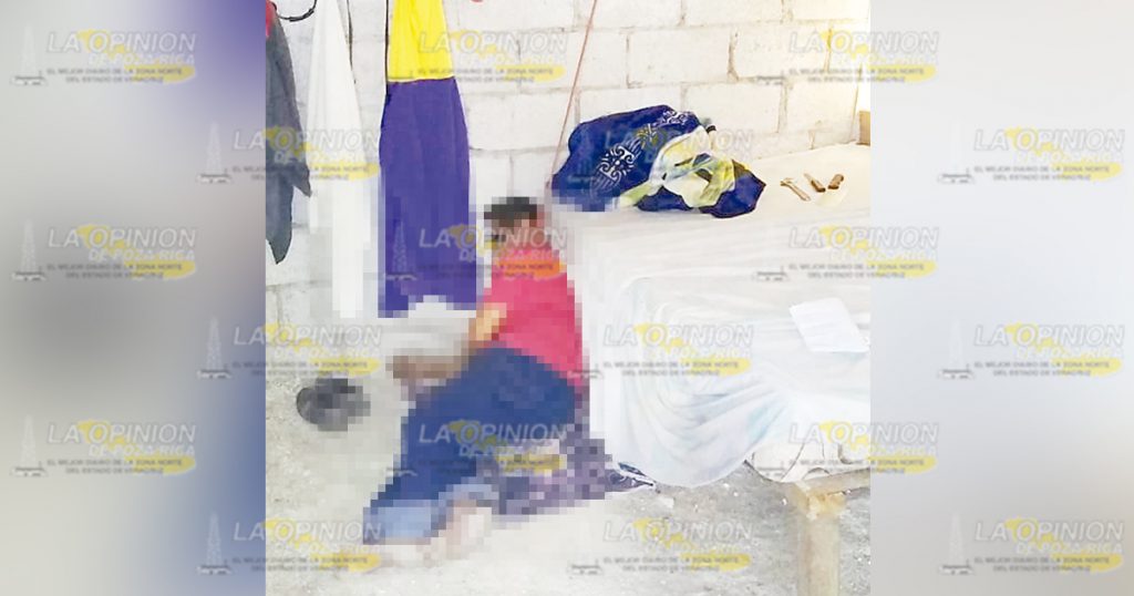Escapó por la puerta falsa, Se ahorcó en su cuarto