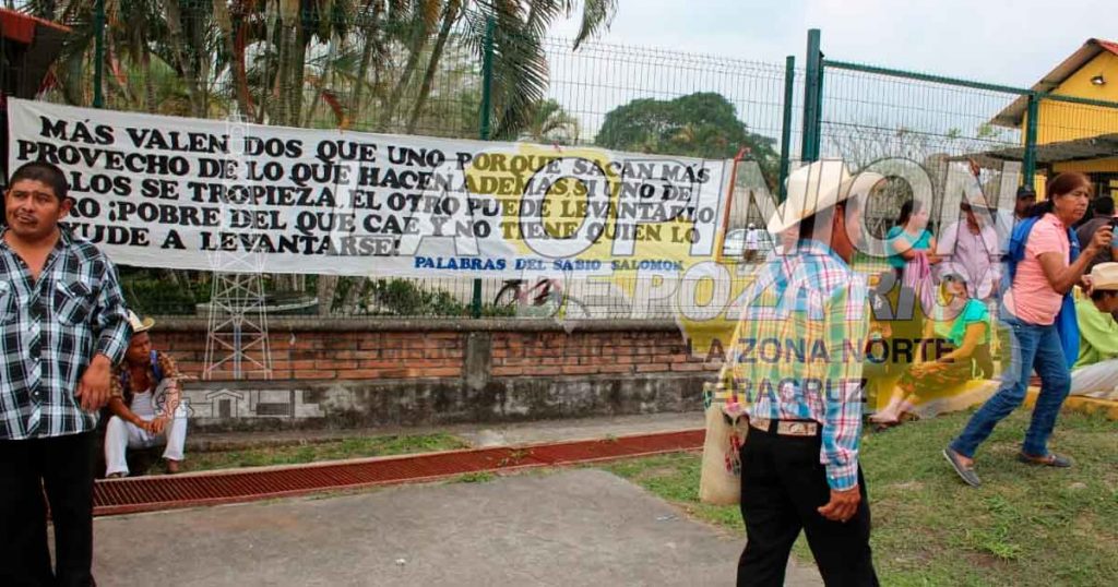 Choque entre campesinos y Fuerza Civil en el parque Temático Takilsukutl