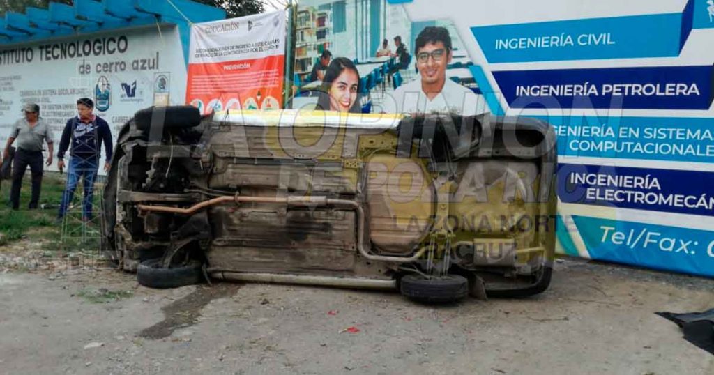Taxista lesionada en volcadura sobre la federal Tuxpan-Tampico
