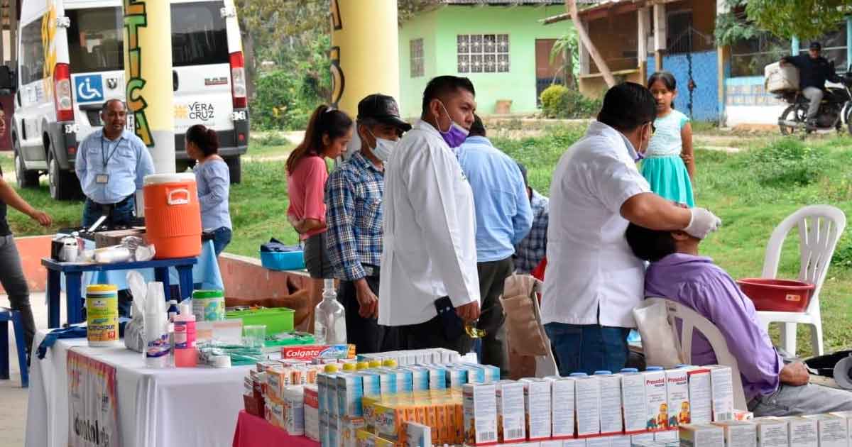 Acercan servicios de salud a comunidades de Tihuatlán