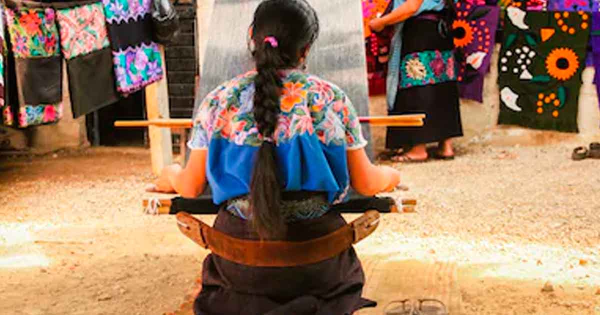 Artesanos ponen muy en alto el nombre de México