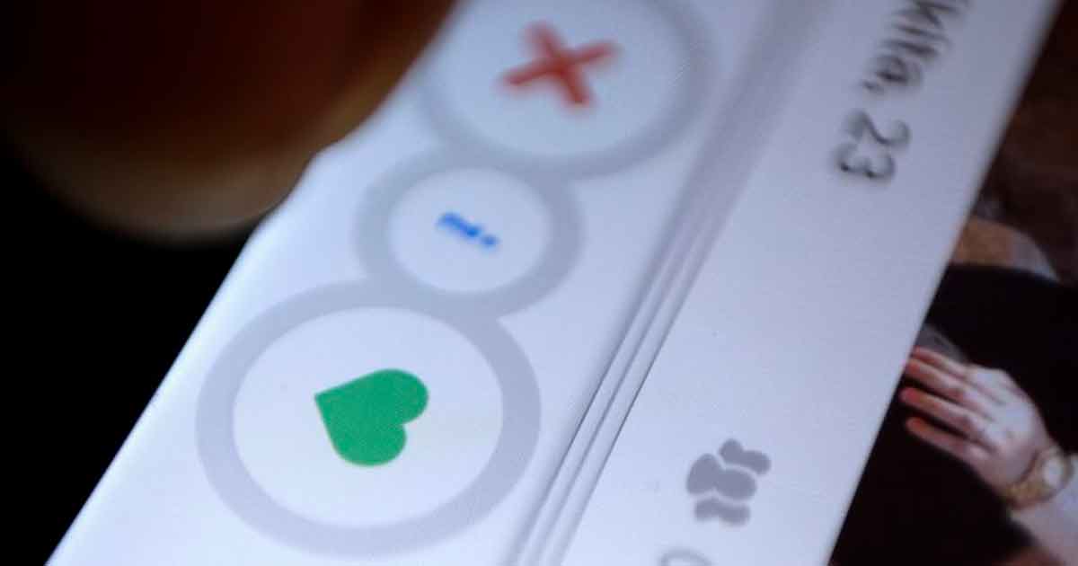 Crece el uso de apps para citas, aunque usuarias jóvenes denuncian acoso
