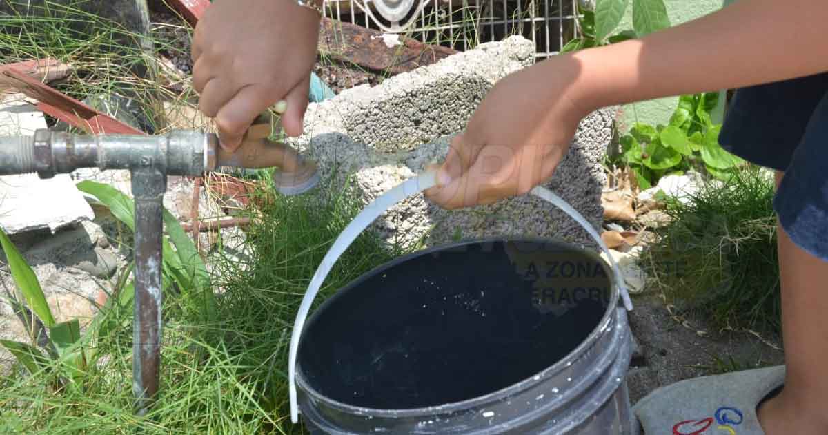 Dejan sin agua a Coatzintla